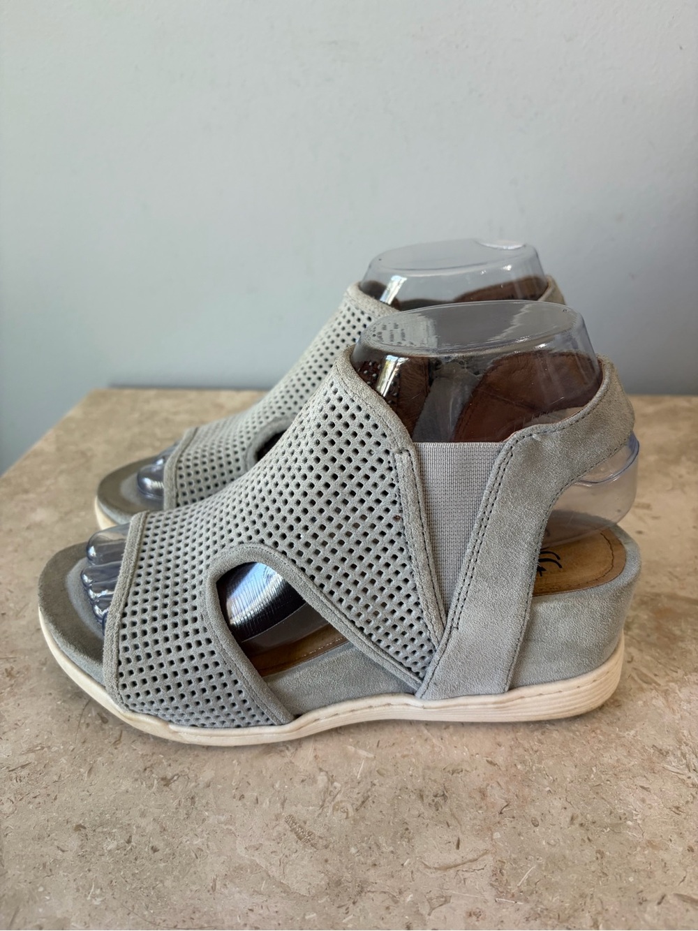 Sofft Sandals Womens 6 Grey Suede Leather Shandi Perforated Cutout Ankle Wedge - Picture 6 of 15